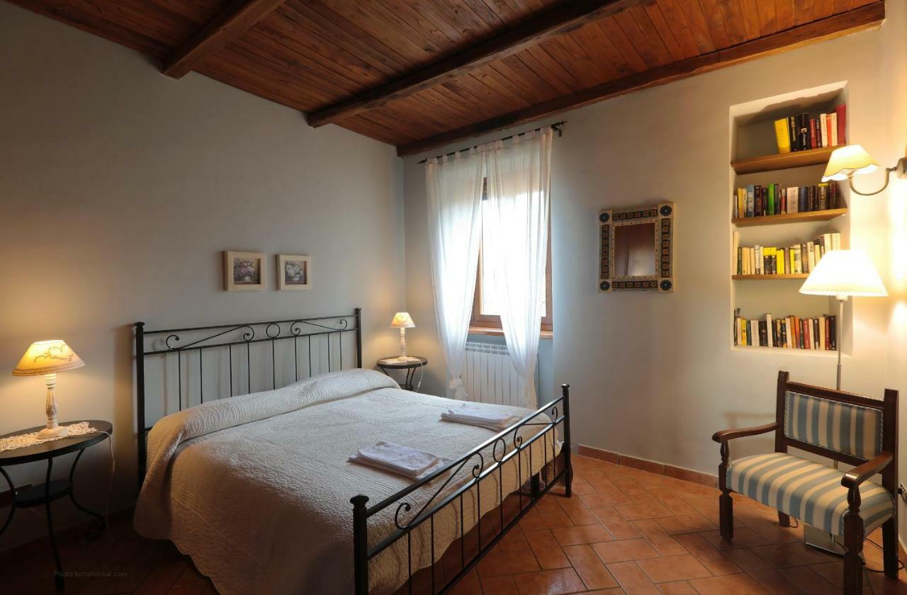 Agriturismo Ai Due Cedri Capranica Exterior foto